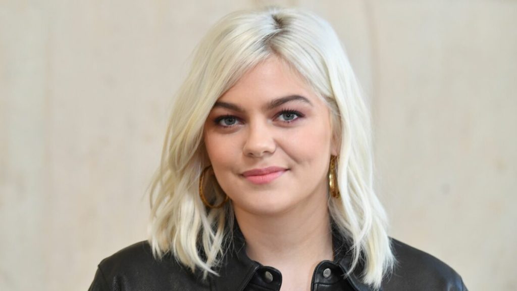 louane-elle-craque-pour-des-pieces-vintage-et-c-est-canon